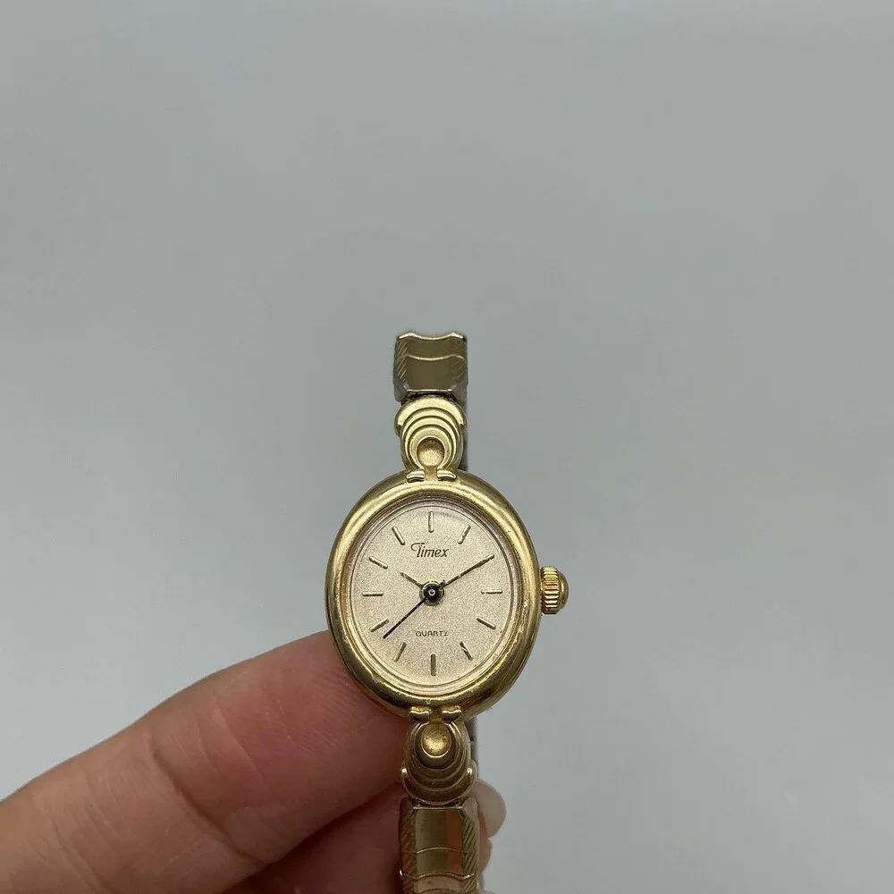 Vintage Timex Womens Watch 17mm Champagne Dial Gold Tone Expansion New Battery